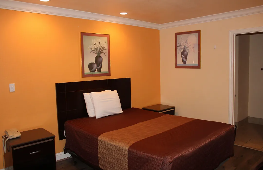 Budget Inn Redwood City (Adults Only)-1