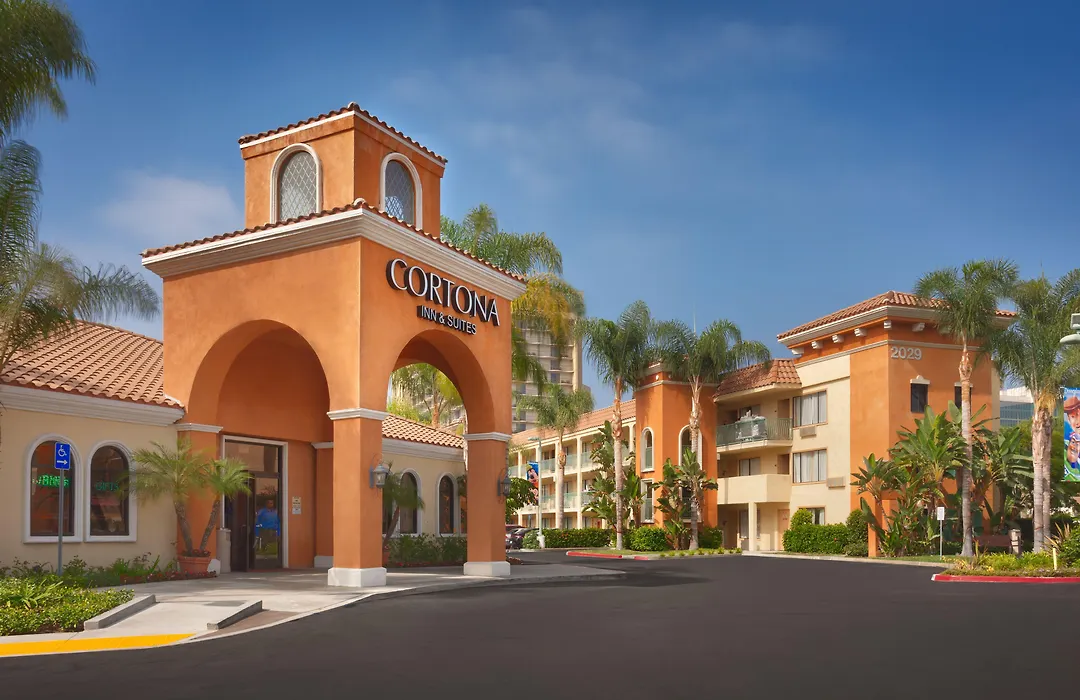 Cortona Inn And Suites Anaheim Resort-1