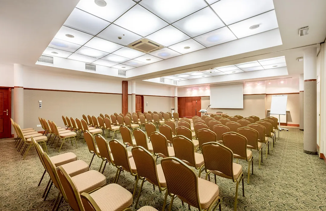 Hotel Hetman-1