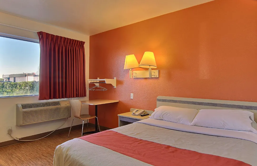 Motel 6-Bismarck, Nd-1