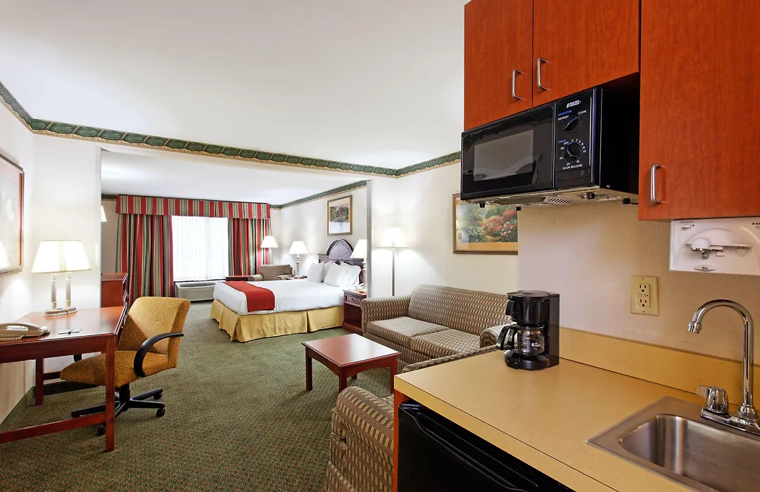 Holiday Inn Express & Suites Tupelo By Ihg-1