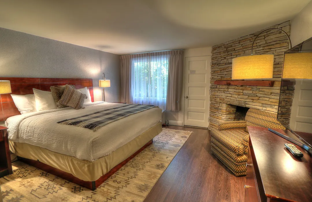 River Edge Inn-1