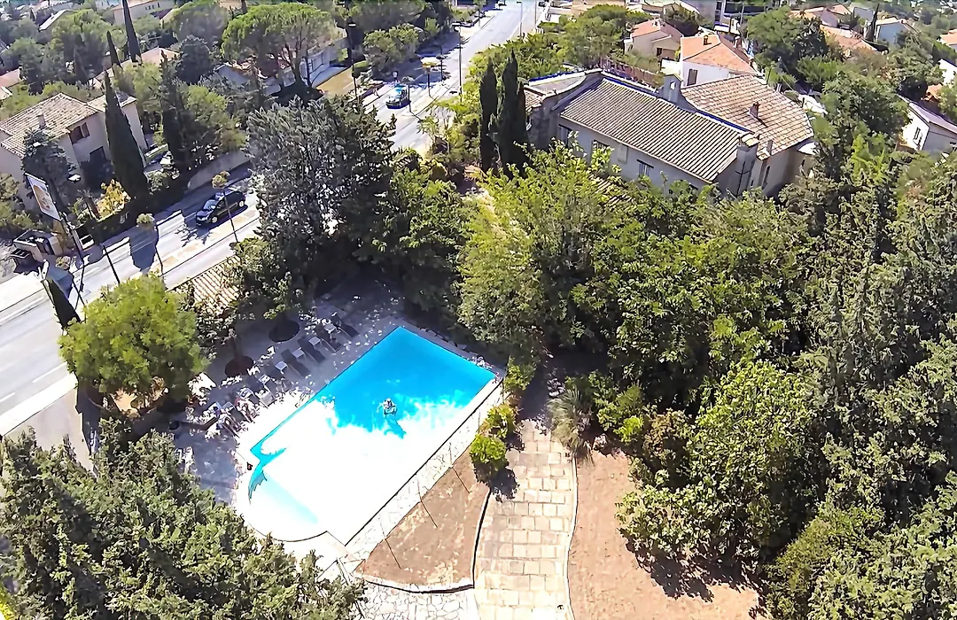Hôtel Ermitage Avignon-1