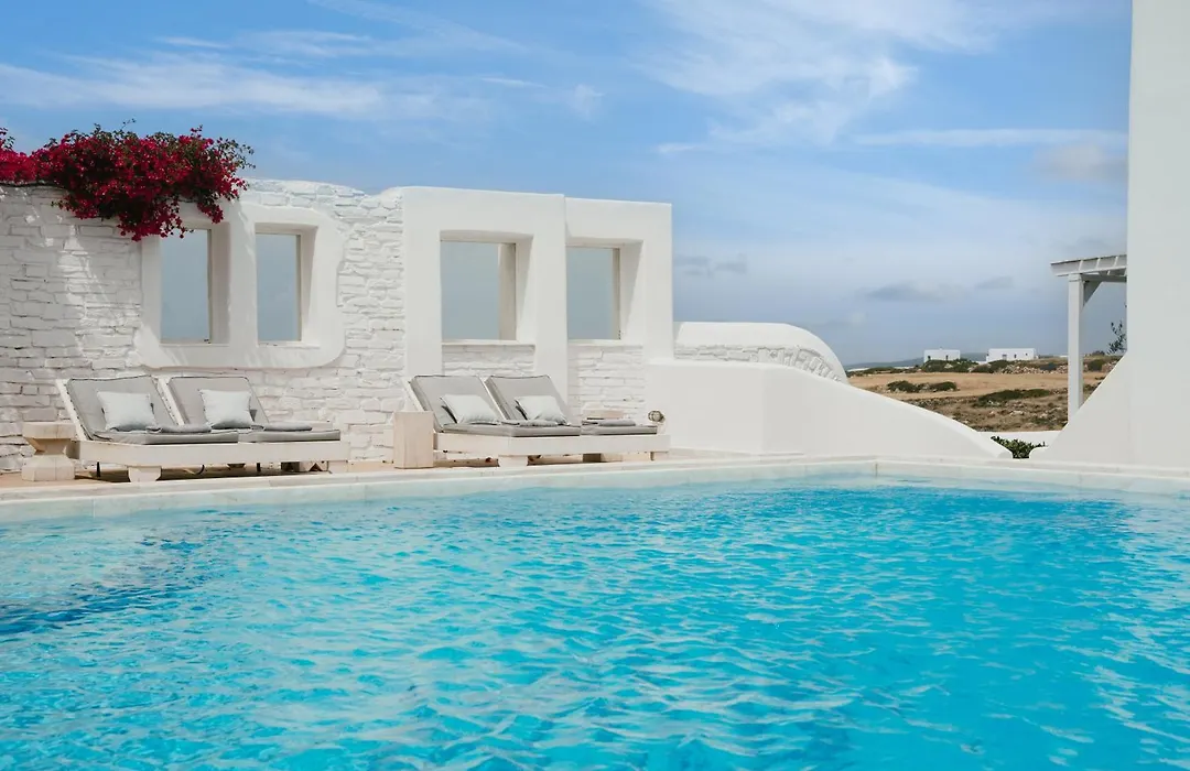 Mr And Mrs White Paros-1