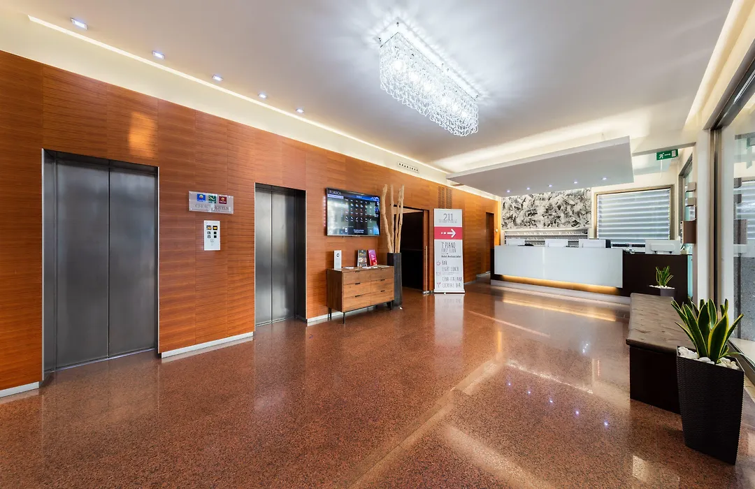 Quality Hotel Delfino Venezia Mestre-1