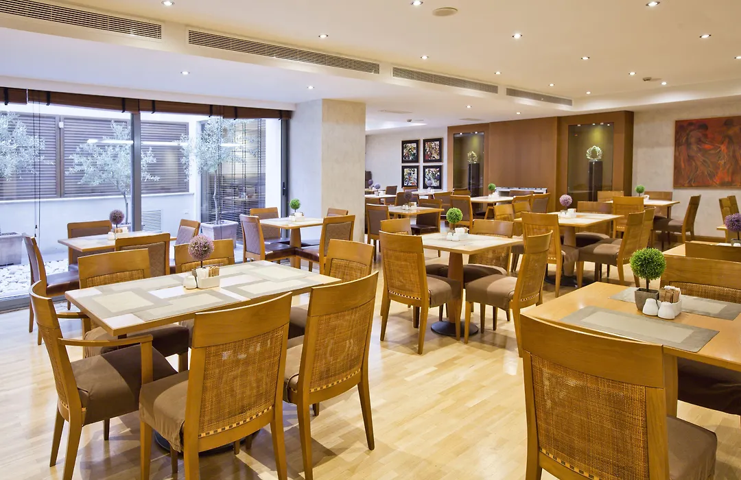 Central Hotel-1