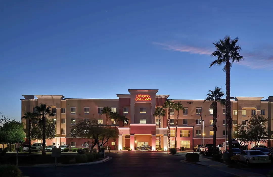 Hampton Inn & Suites Phoenix-Surprise-1
