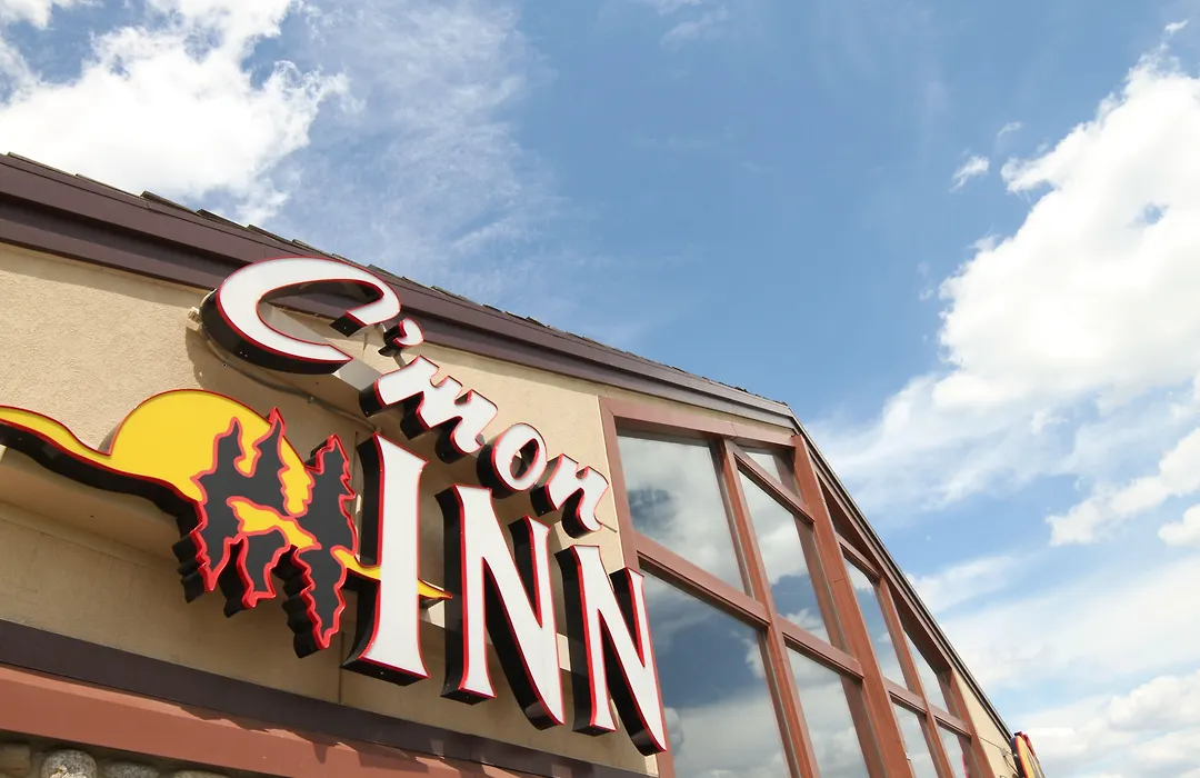 C'Mon Inn & Suites Fargo-1