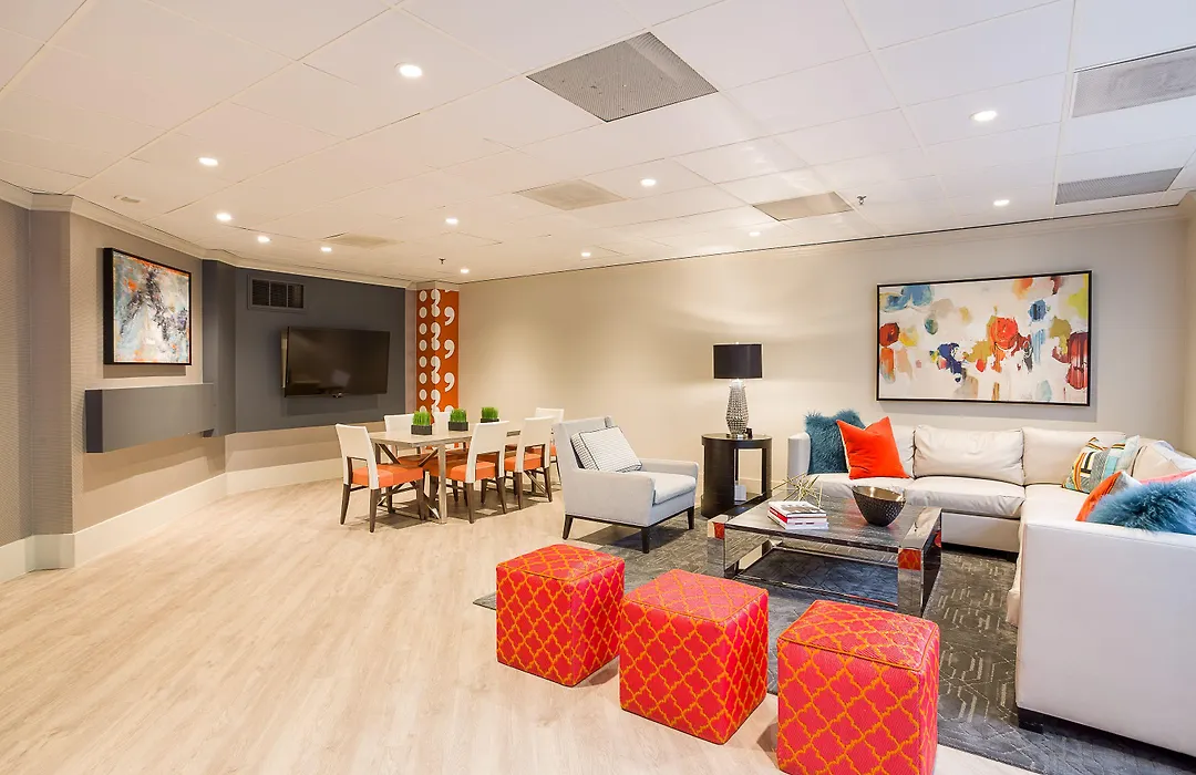 Oakwood Crystal City-1