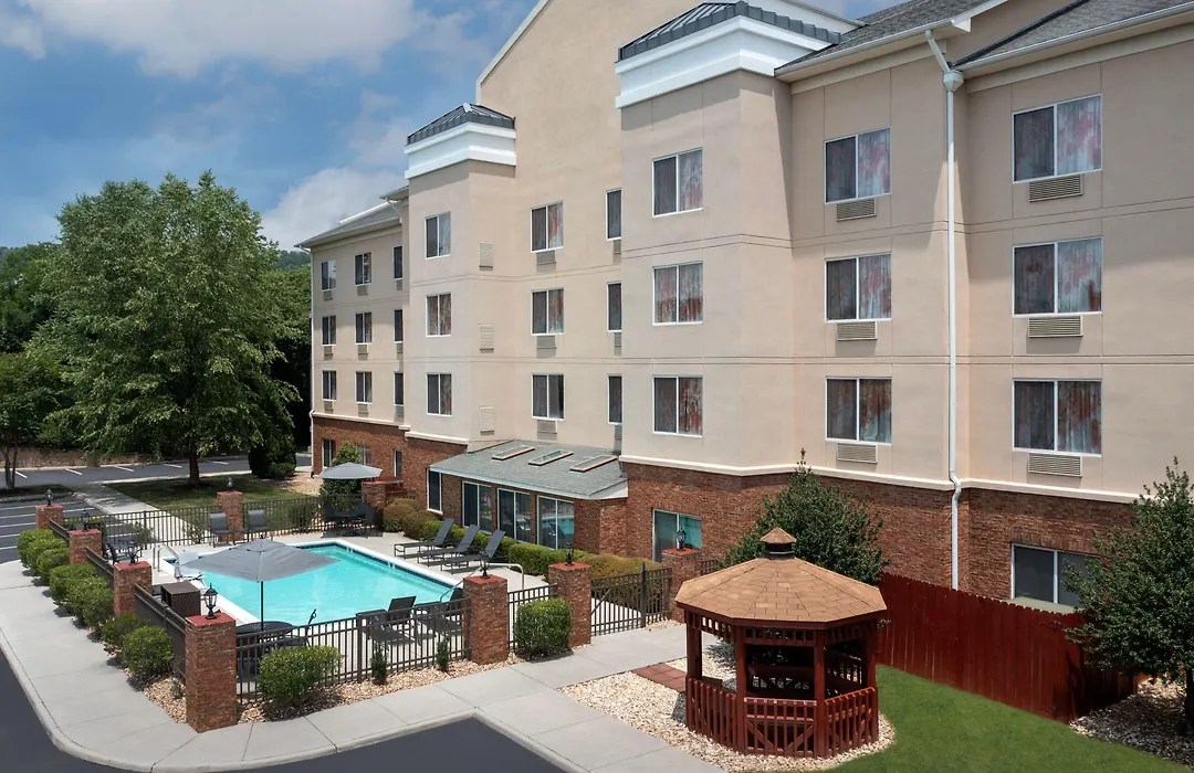 Fairfield Inn & Suites Roanoke Hollins/I-81-1