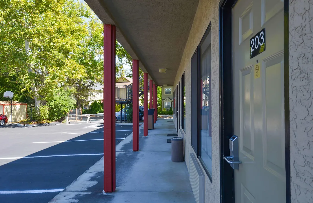 Atascadero Inn-1