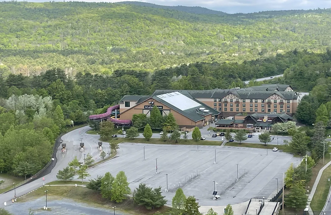Great Escape Lodge & Indoor Waterpark-1