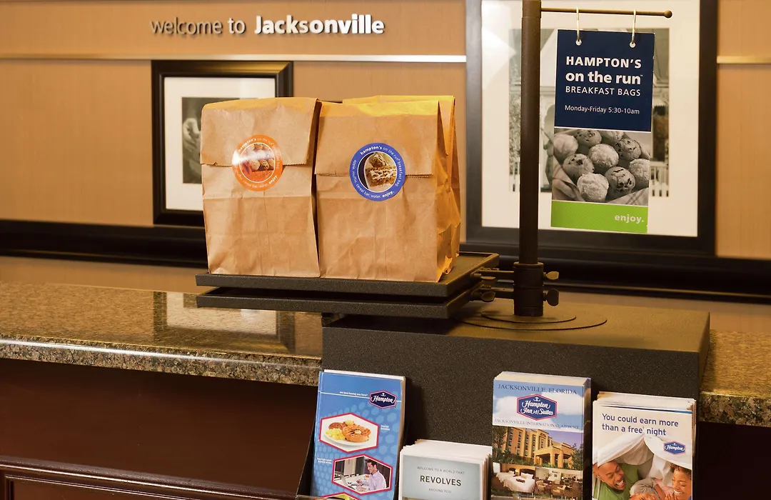 Hampton Inn & Suites Jacksonville-Airport-1