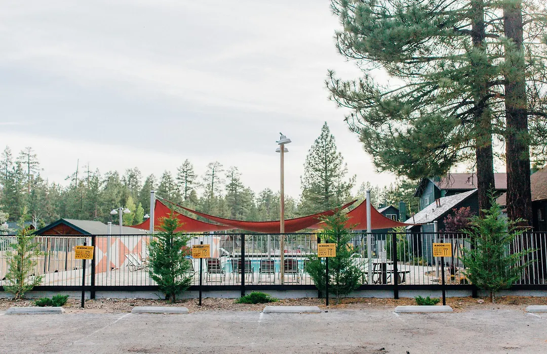 Noon Lodge-1
