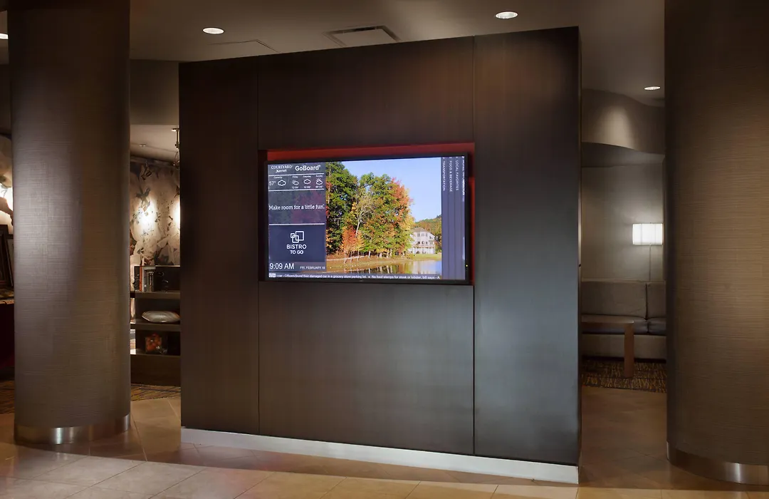 Courtyard By Marriott Fayetteville-1