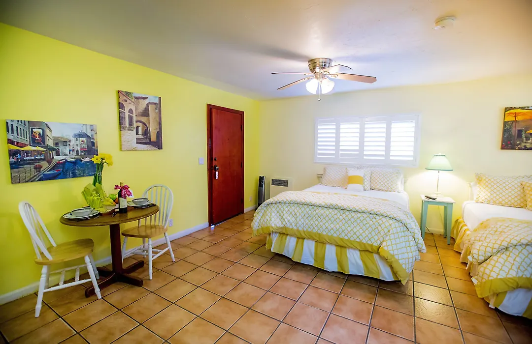 Leucadia Beach Inn-1