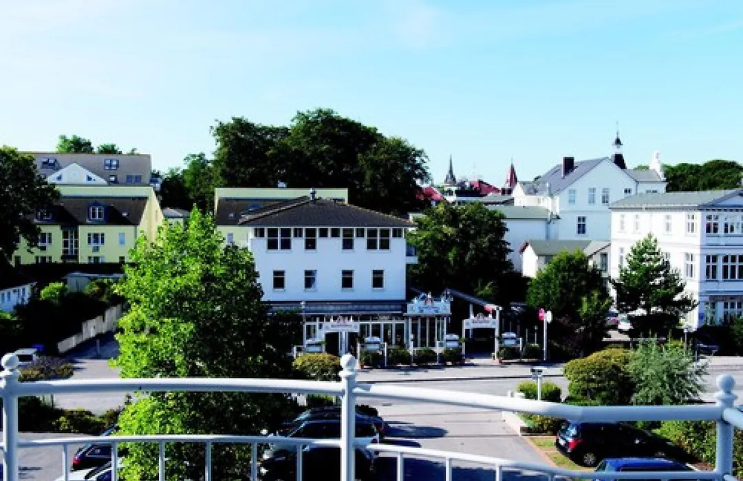 Hotel Kleine Strandburg-1