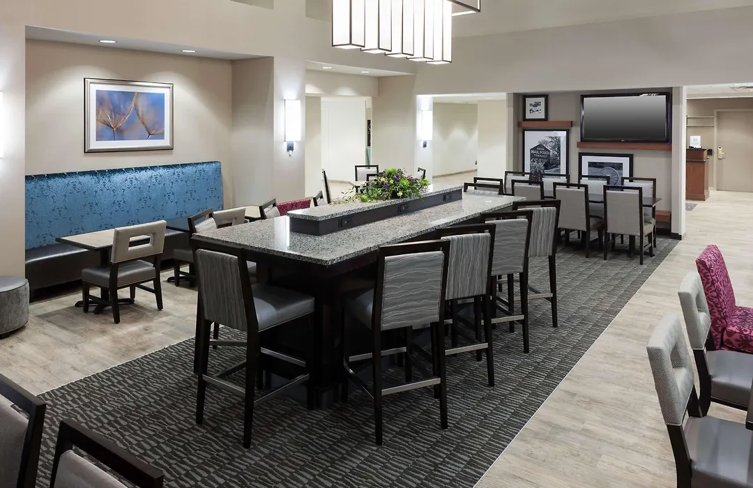 Hampton Inn & Suites Davenport-1