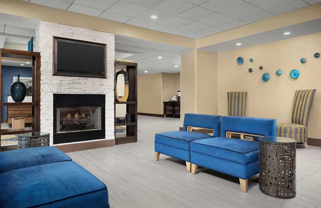 Hampton Inn Syracuse Clay-1