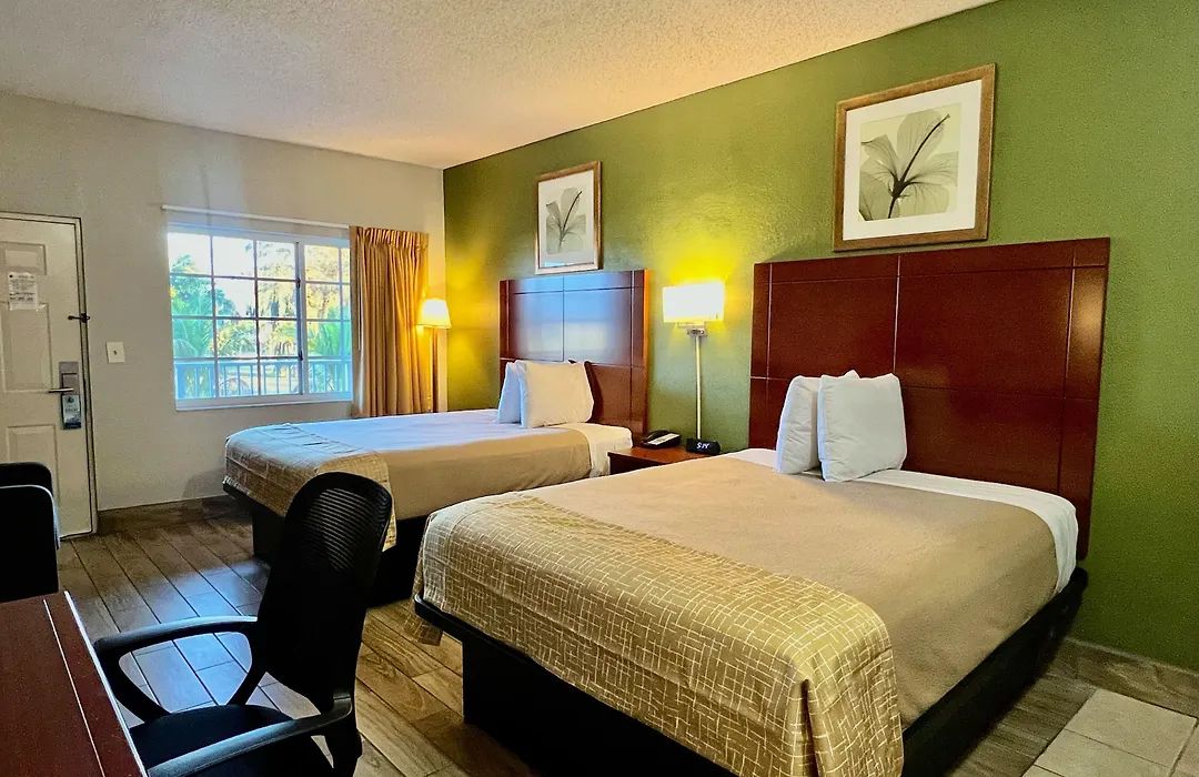 Travelodge Suites By Wyndham Lake Okeechobee-1