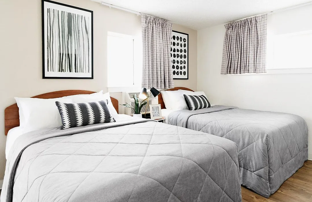 Intown Suites Extended Stay Albuquerque Nm-1