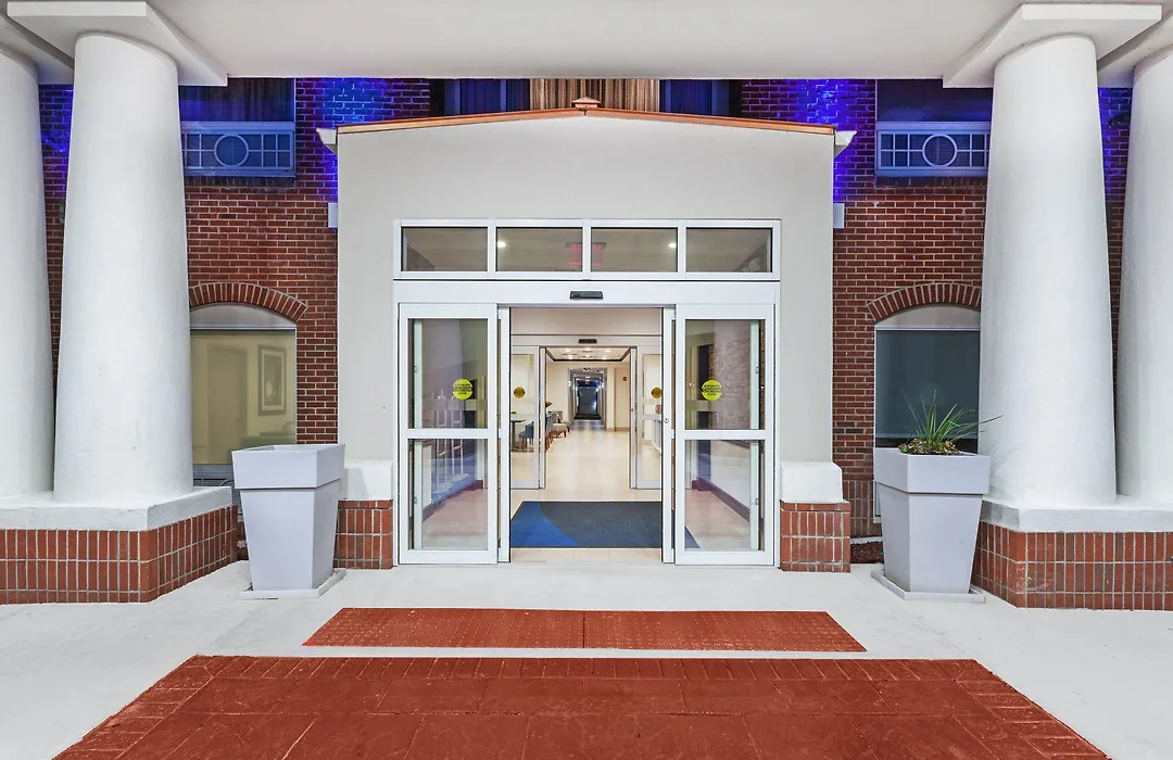 Holiday Inn Express & Suites Baton Rouge East By Ihg-1