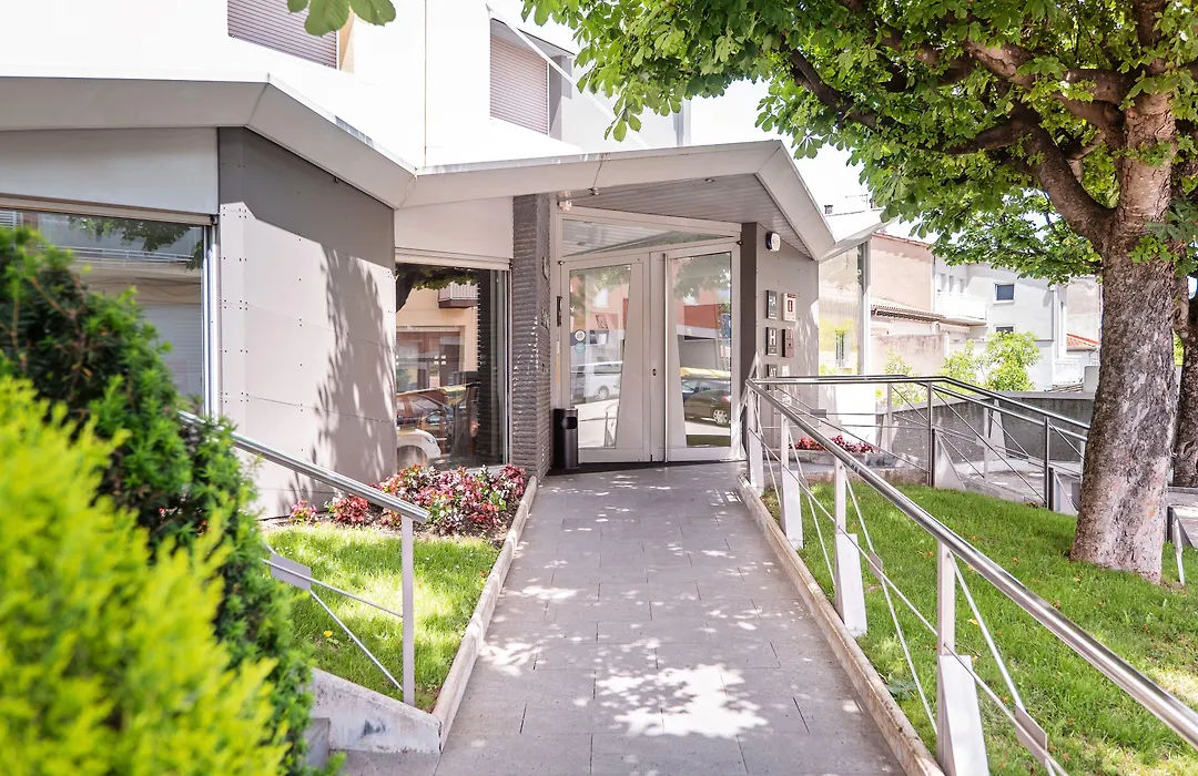Hotel La Perla D'Olot-1