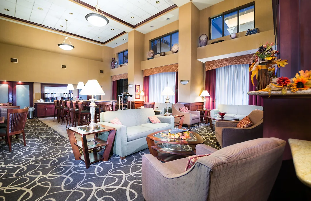 Hampton Inn & Suites Greensburg-1