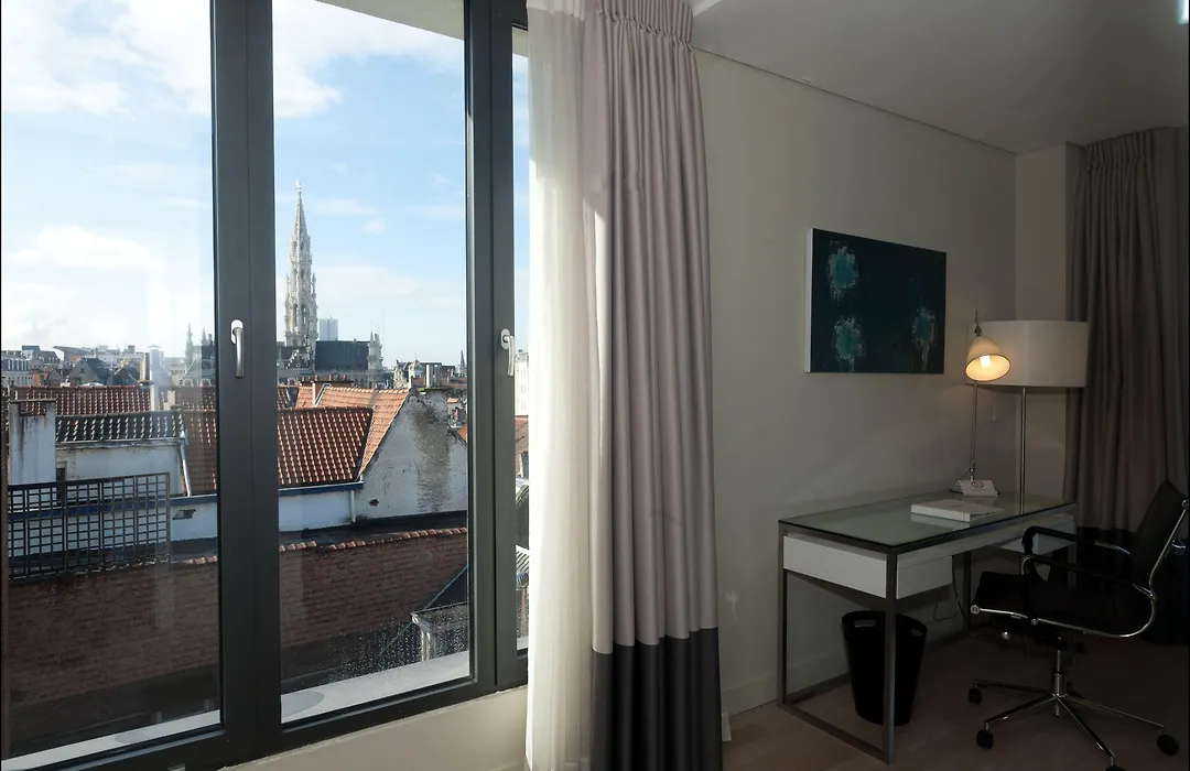 B-Aparthotel Grand Place-1