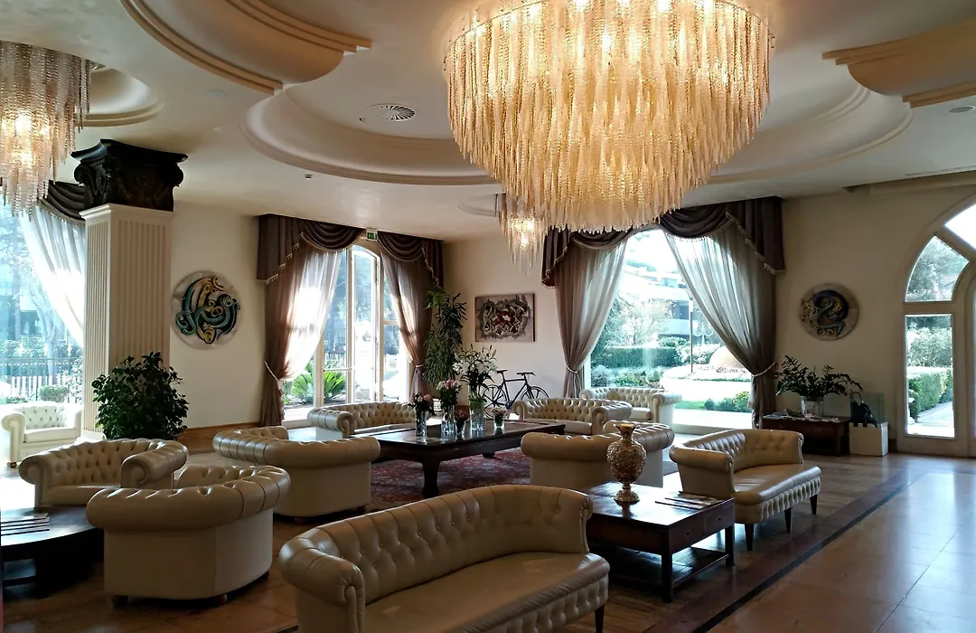 Palace Hotel-1