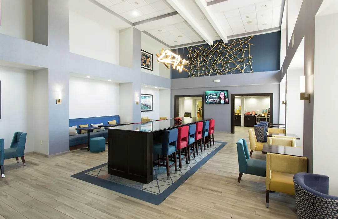 Hampton Inn & Suites Ankeny-1