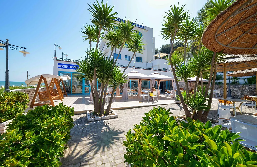 Hotel Riviera-1