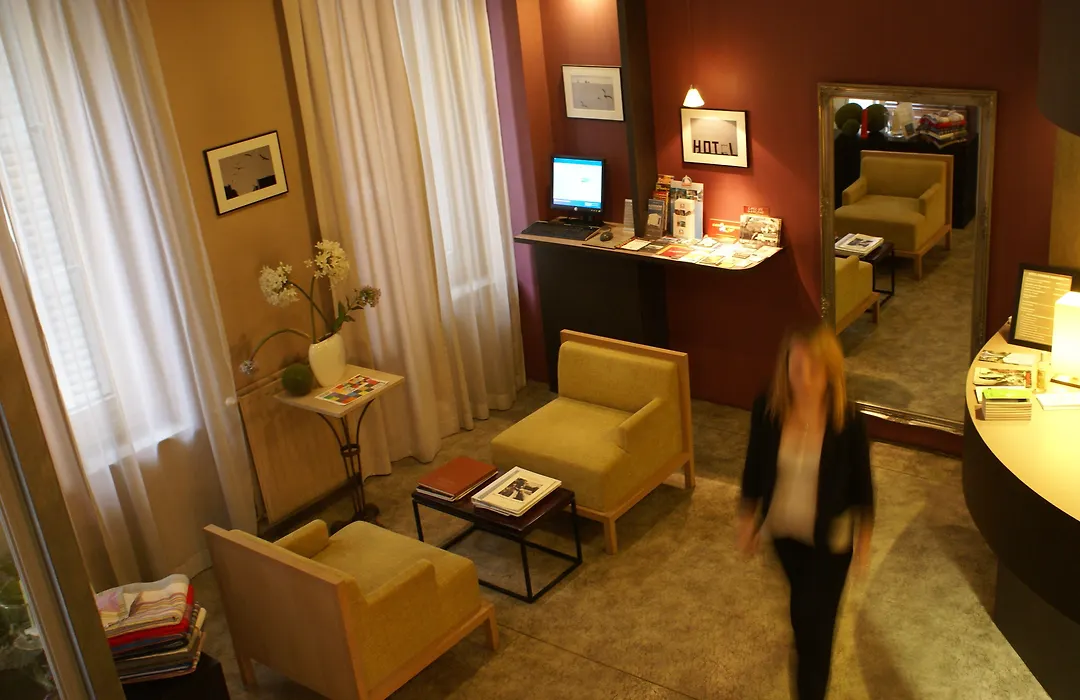 Hotel Edmond Rostand-1