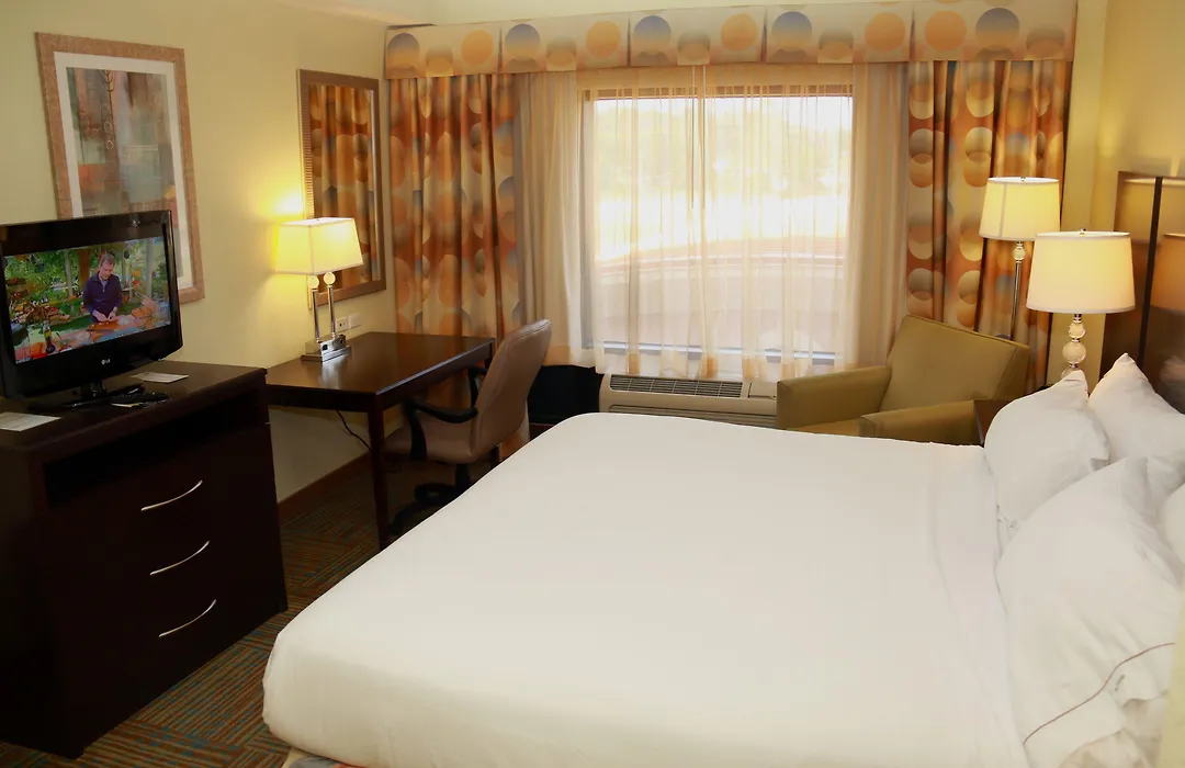 Holiday Inn Express Hotel & Suites Perry By Ihg-1