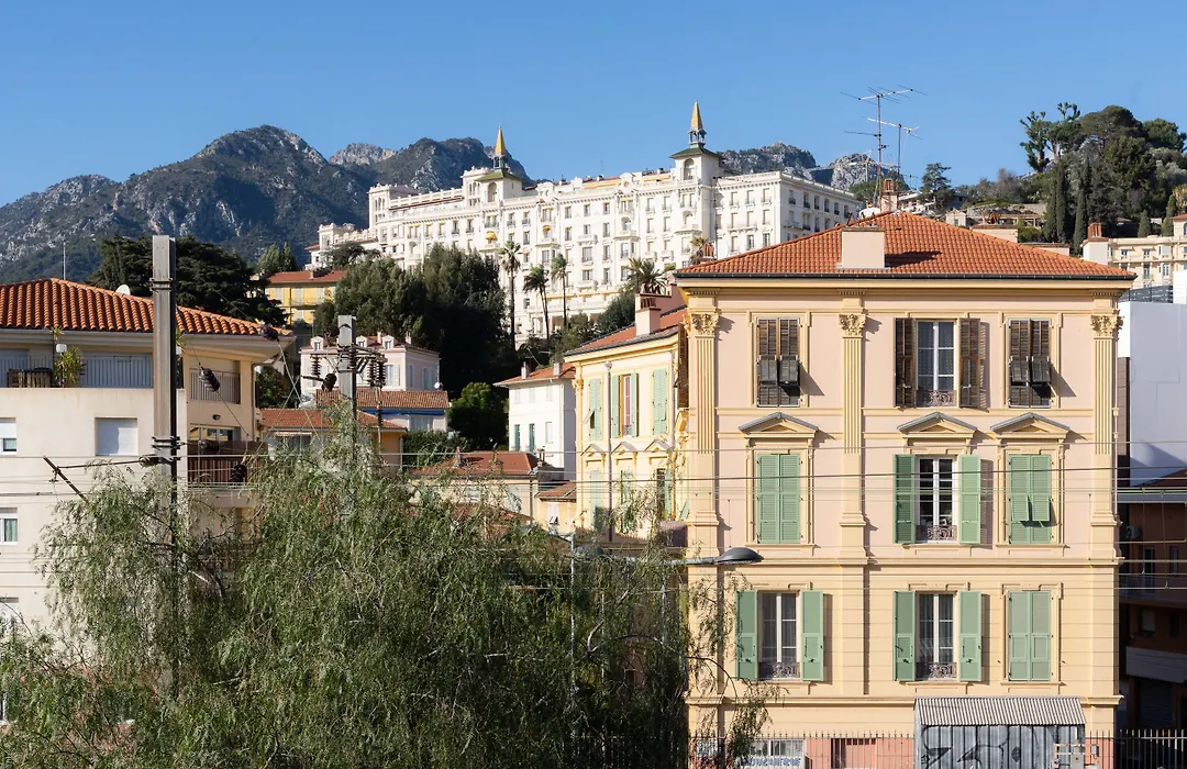 Hotel De Belgique à Menton-1