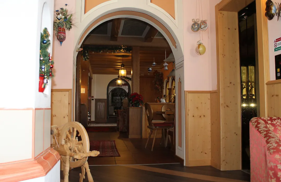 Hotel Azola-1