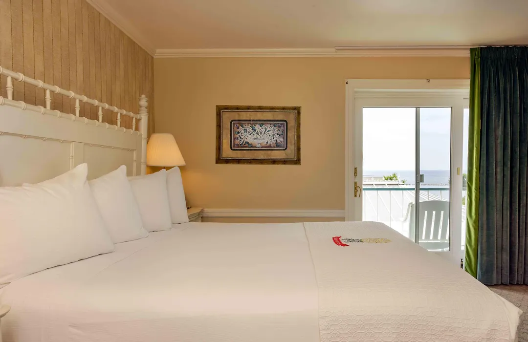 Perry Hotel-1