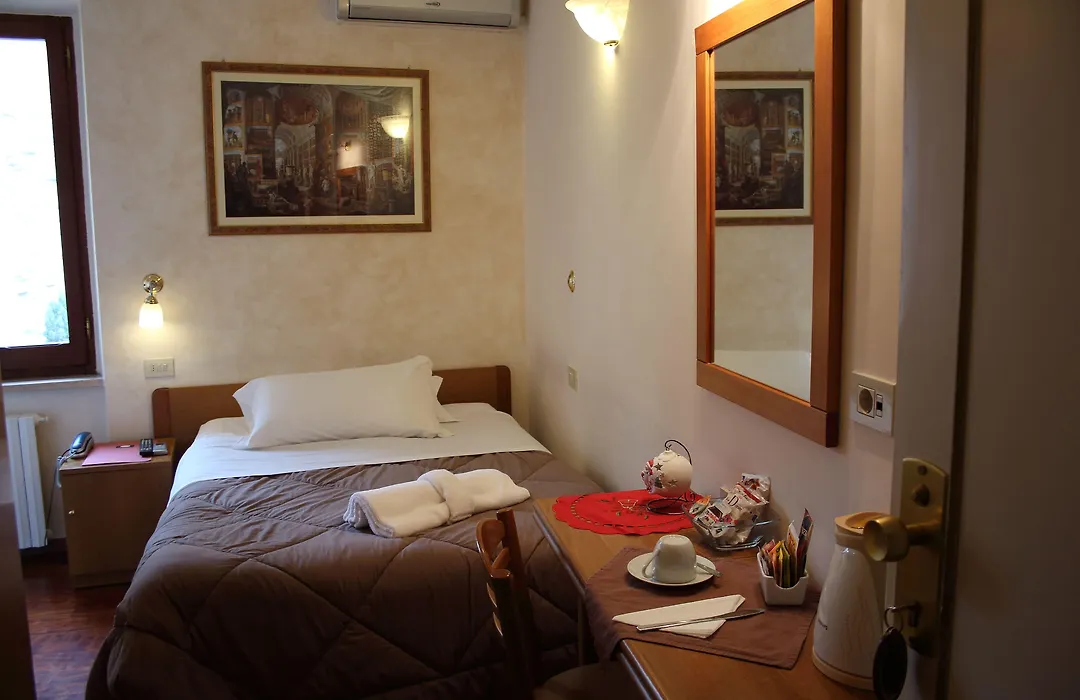 Primavera Mini Hotel-1