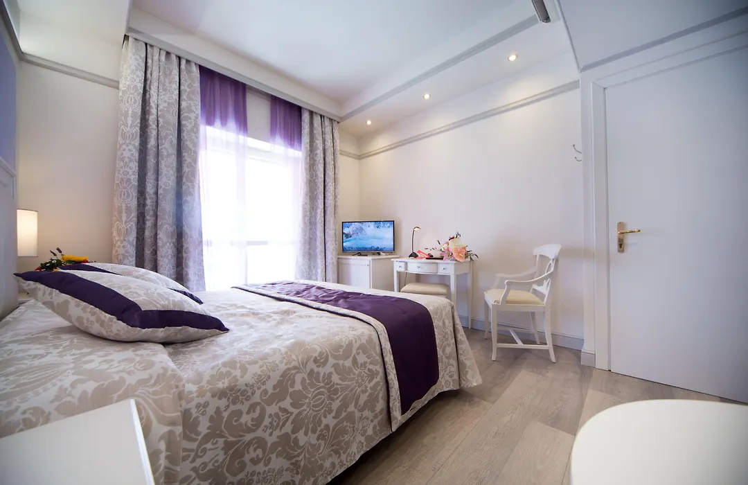 Hotel Regina-1