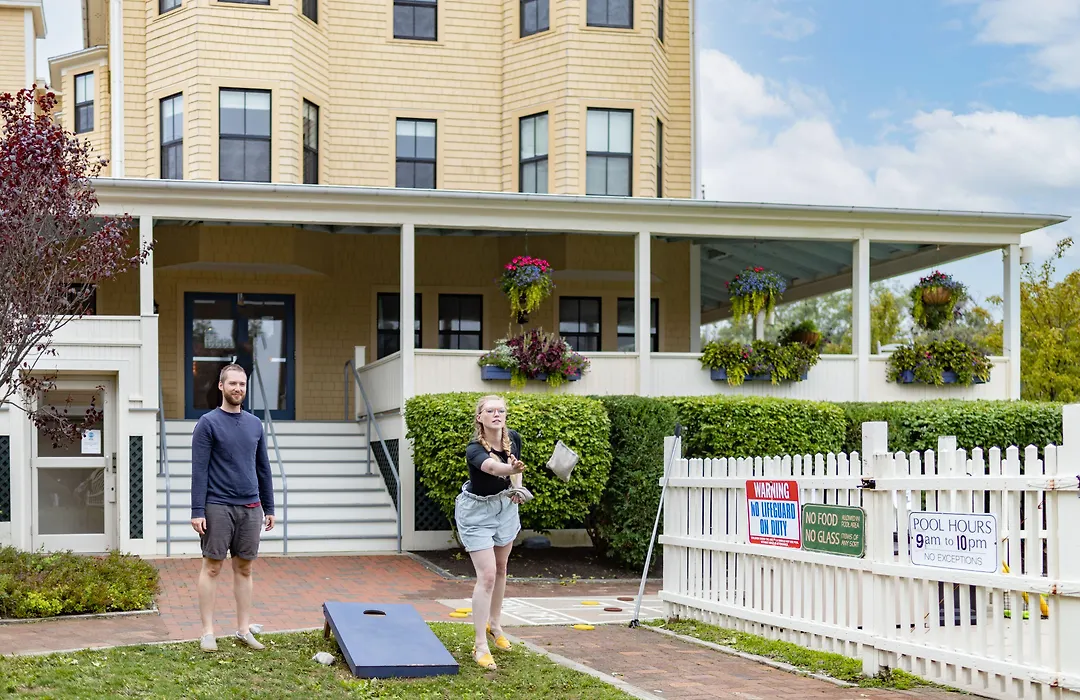 Colonial Inn-1
