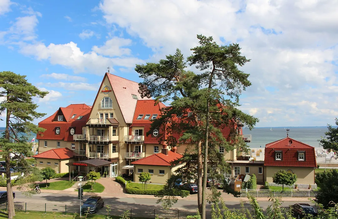 Strandhotel Grömitz-1