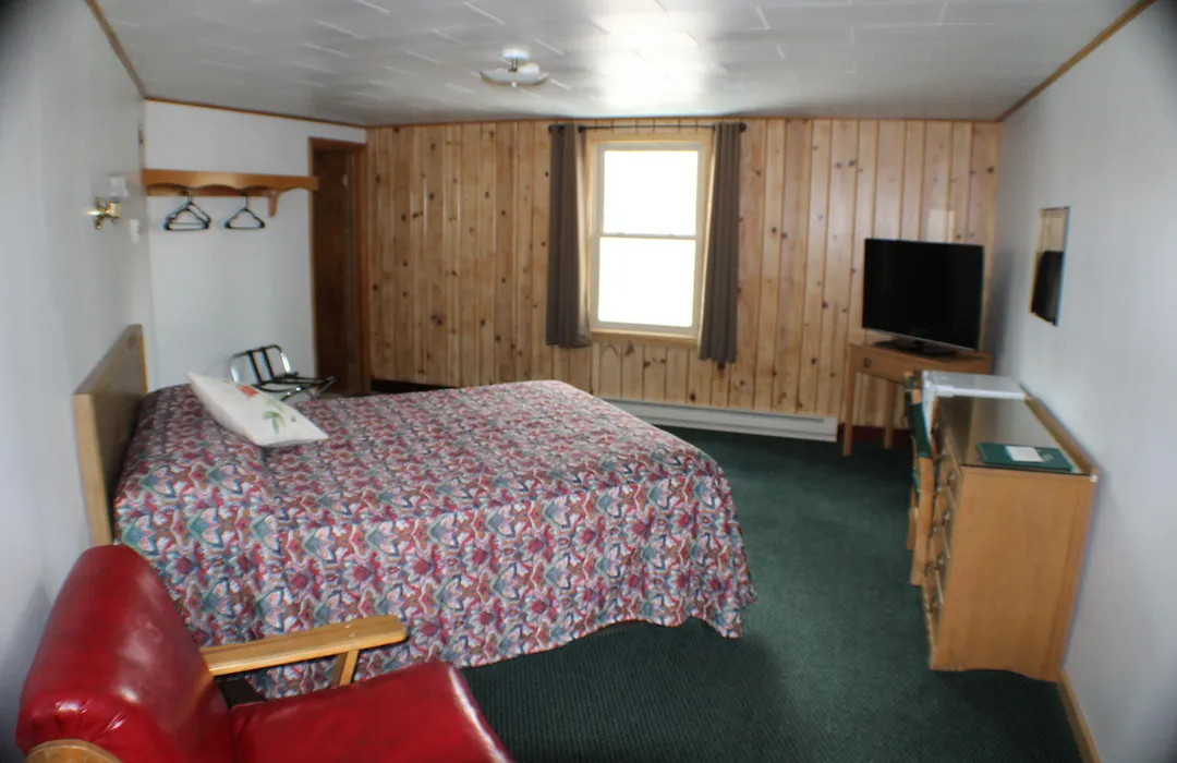Lone Eagle Lodge-1