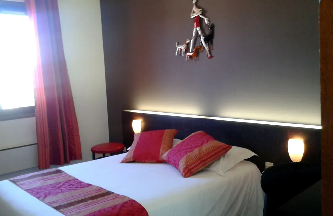 Le Merle Blanc Hôtel Logis-1