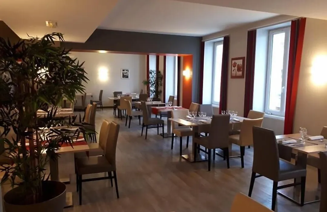 Hôtel Restaurant La Boule d'Or-1