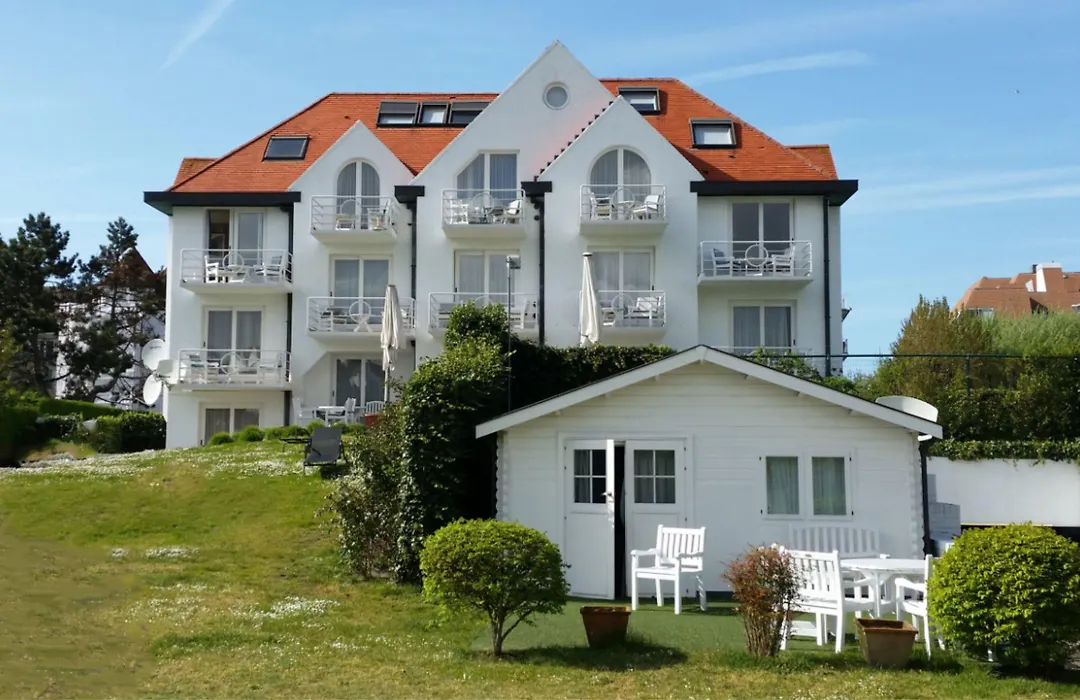 Hotel Approach-1