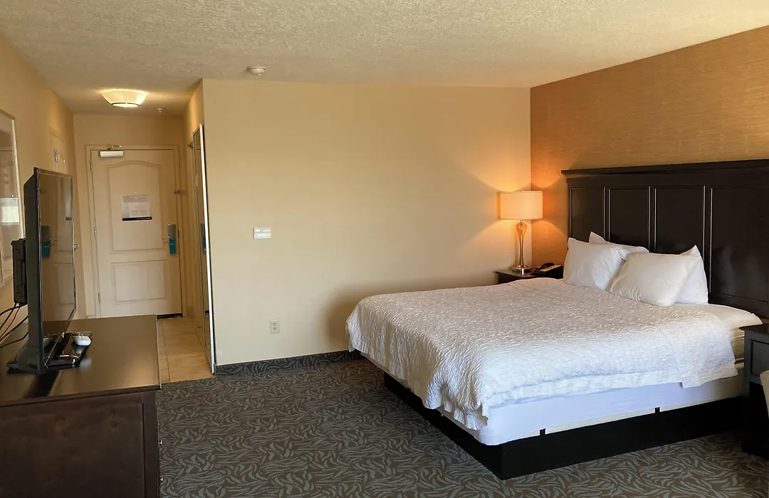Hampton Inn & Suites Carlsbad-1