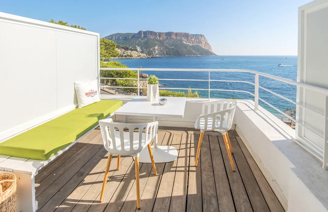 Hotel de La Plage - Mahogany-1