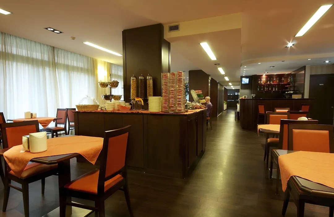 Hotel 2C-1