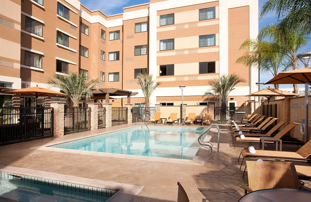 Courtyard By Marriott San Diego Oceanside-1