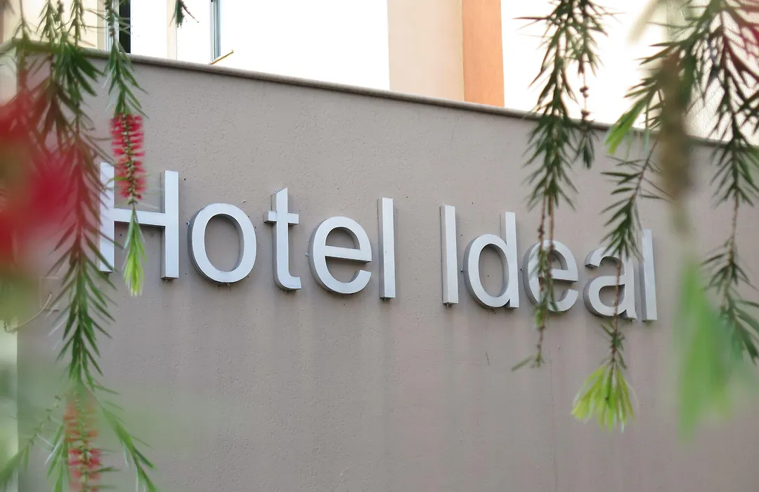 Hotel Ideal-1